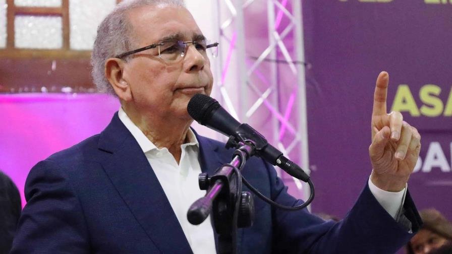 danilo-medina-pide-a-dirigentes-defender-gobierno-que-hizo-el-pld-focus-0-0-896-504